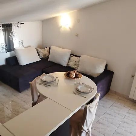 Jal Apartment *